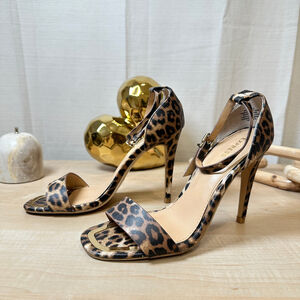 EXPRESS‎ Leopard Print Strappy High Heel Sandals Size 7